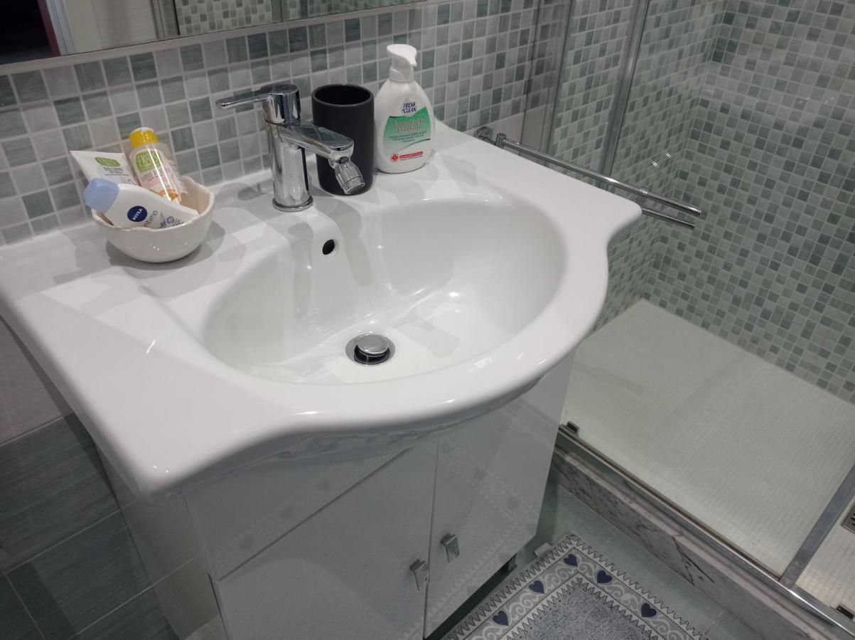 Appartamento Vistamare 20 Барі Екстер'єр фото